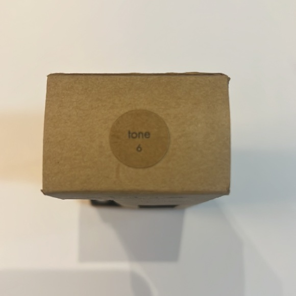 Stila All Day Foundation, Concealer & Brush Kit in TONE #6 - Picture 4 of 4